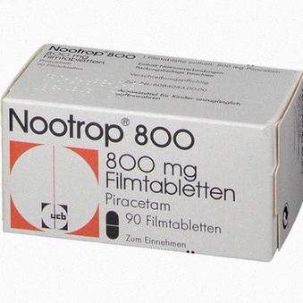 Acheter Nootropil - Illustration de comprimés et cerveau